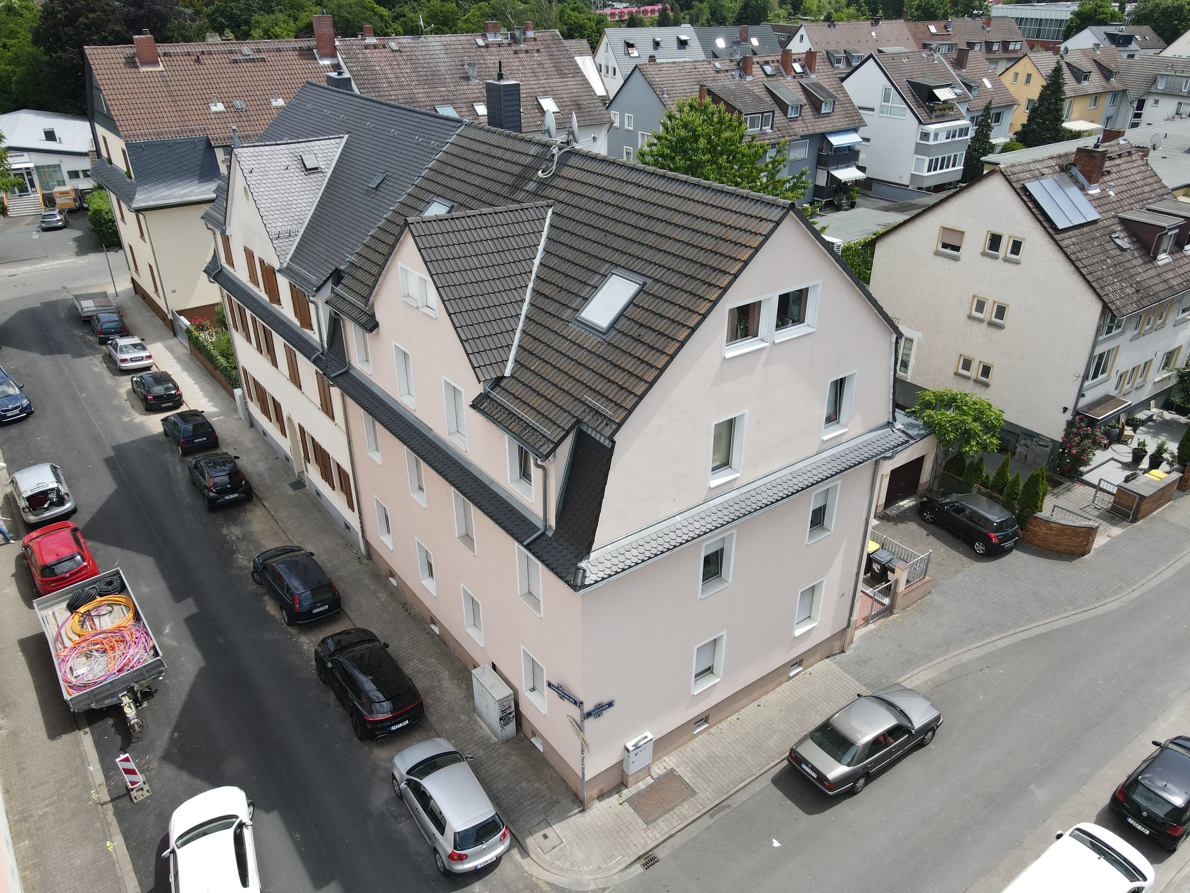 Lotzstrasse 24 · Frontaler Drohnenflug